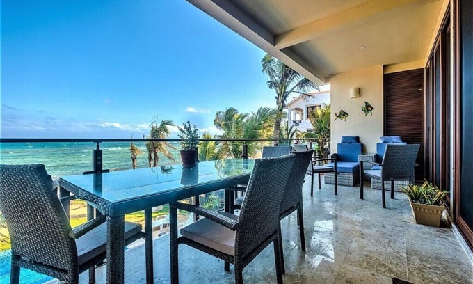 Akumal Condo | Create Unforgettable Memories in Your Beachfront Escape with Stunning Views!