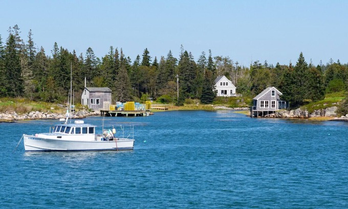 Vinalhaven House | Creeds Cove Cottage on the Reach-Water Access-Deep Water Mooring Available