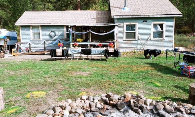 Wellpinit Cottage | Creek House 509: Quiet little cottage on the creek