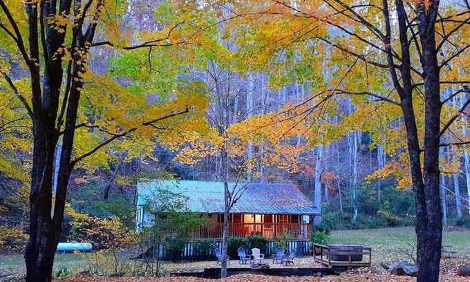 Bryson City House | Creekside 1920's Farmhouse