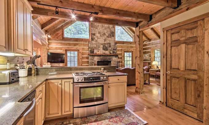 Berkeley Springs Cottage | Creekside Berkeley Springs Cabin on 35 Acres!