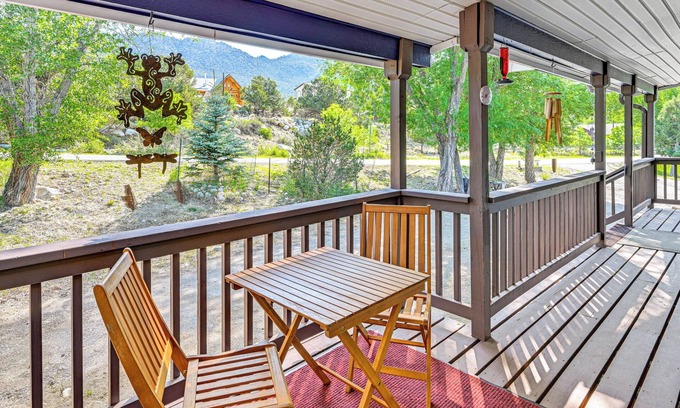 Buena Vista Cottage | Creekside Buena Vista Retreat: Walk to Main St!