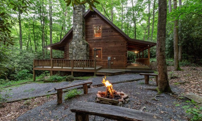 Whittier House | Creekside Bunkhouse
