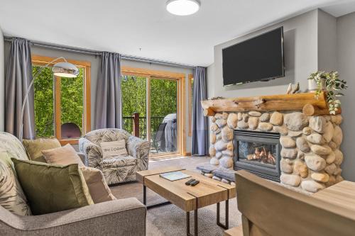 Canmore Apartment | Creekside Downtown 2 Bedroom Condo managed by Little Sister Getaways
