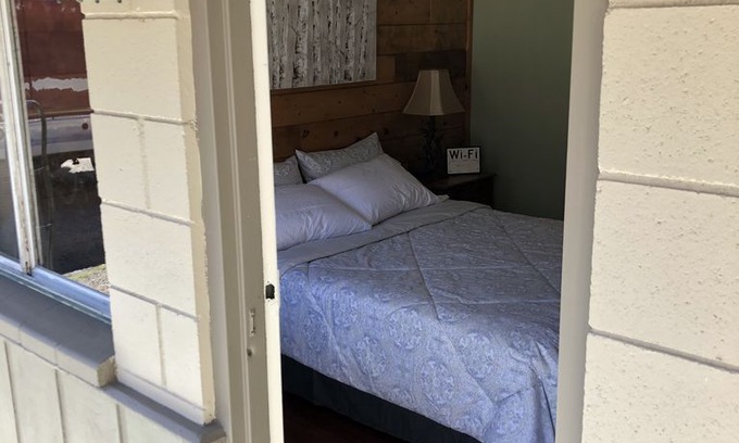 Mount Baldy Hotel | Creekside Inn Room#1