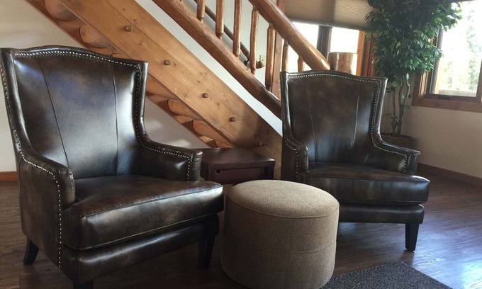 Houston Resort | Creekside Lodge Houston, AK