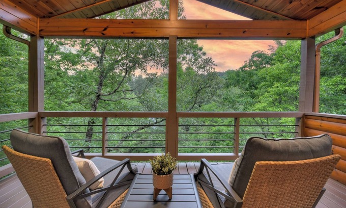 McCaysville Cabin | Creekside Soaks, Swimming Hole Splashes, & a Hidden Waterfall - The Overlook on Fightingtown