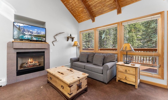 Fall River Estates Condo | Creekside Suites 18 River View!