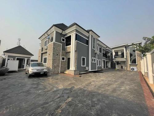 Benin City Apartment | Cremyark Homes