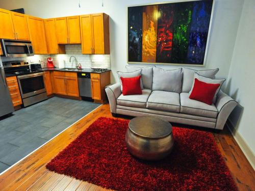 Iberville Apartment | Creole Nest
