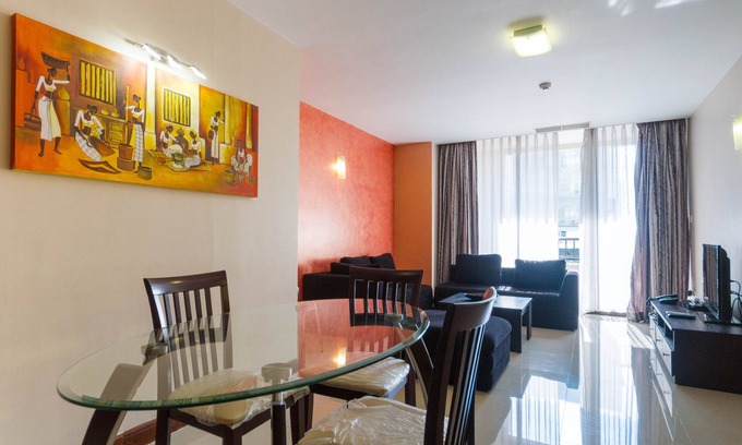 Kollupitiya Apartment | Crescat Residencies 2BR Serviced Apartment