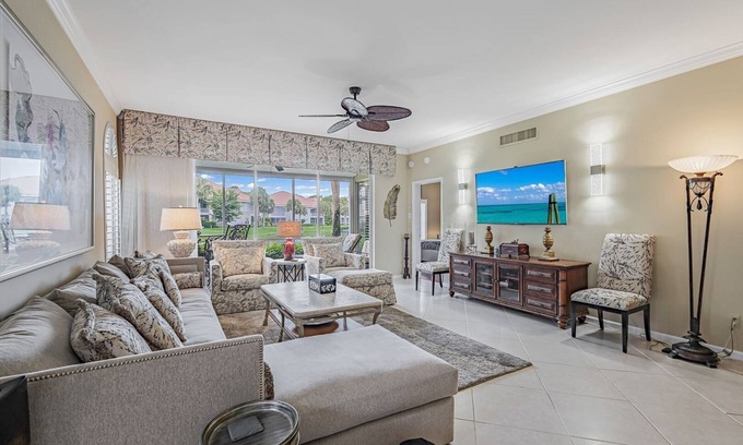 Pelican Bay Condo | Crescent at Pelican Bay