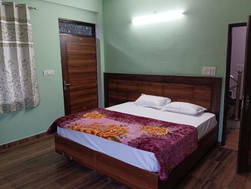 Rishikesh House | Crescent Moon Homestay