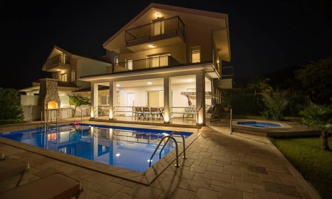 Dalyan City Center Villa | CRESCENT TWINS- BLUE VİLLA