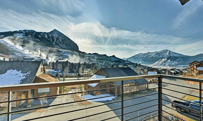 Crested Butte House | Crested Butte Townhome w/Views - Steps to Lifts!