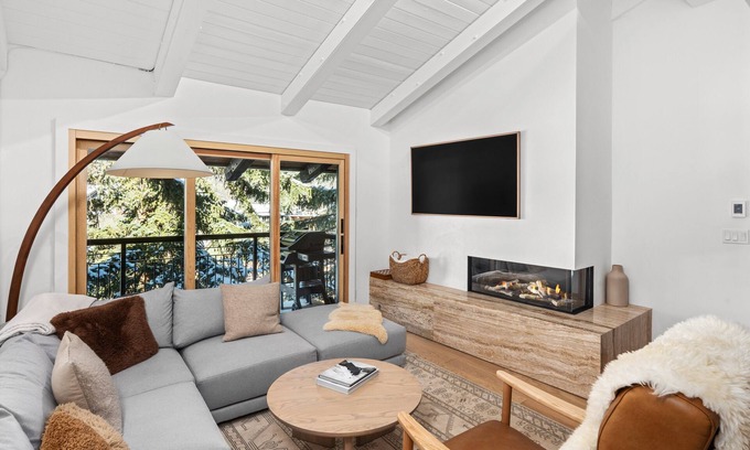 Snowmass Village Condo | Crestwood 1114 Premier 3 Bedroom plus Loft