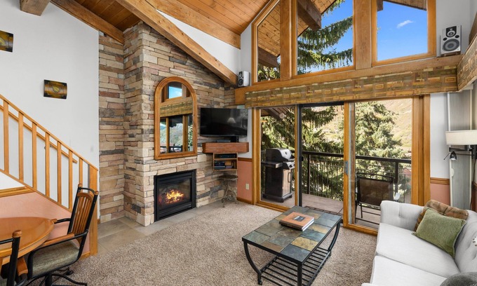 Snowmass Village Condo | Crestwood 3303 Deluxe 1 Bedroom Plus Loft