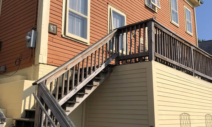 Gloucester House | Cripple Cove Apartment in historic home across from harbour in Gloucester, MA
