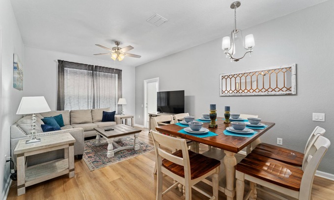 Florida Central Atlantic Coast Condo | Crisp &Modern with Balcony next to the Orange County Convention Center-Sea World