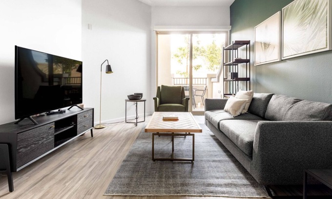 Westchester Apartment | Crisp Westchester 1BR w/ Gym, Pool, nr. LAX & beach, by Blueground
