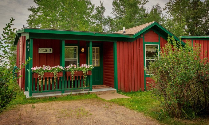 Croftville Cottage | Croftville Road Cottages #2. On the Shore of Lake Superior. Cozy and Romantic.