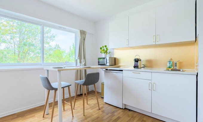 Marcq-en-Baroeul Apartment | Croisé Laroche equipped studio!