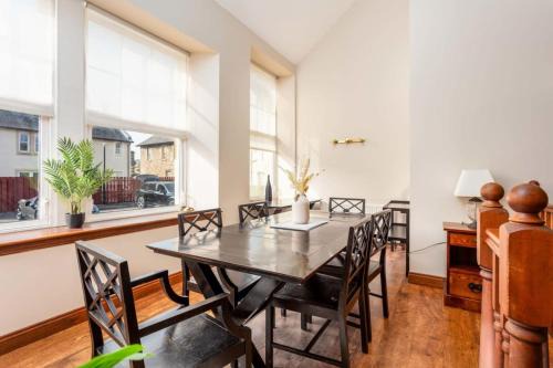Ayr Apartment | Cromwell Corner - Donnini Apartments