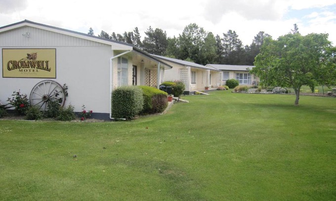 Lowburn Hotel | Cromwell Motel