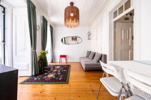 Santo Estevao Apartment | Crooked House Alfama