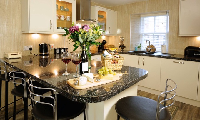 Buckie Cottage | Crooked Hythe Cottage - Charming Seafront Traditional Fisherman's Cottage