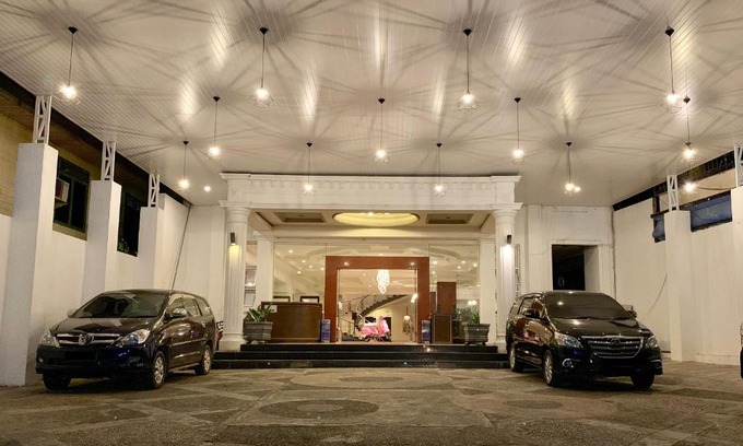 Tanjung Selor Hotel | Crown Hotel