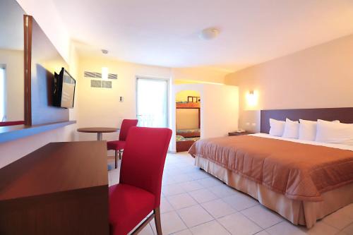 North Hotel Zone Resort | Crown Paradise Club Puerto Vallarta All Inclusive