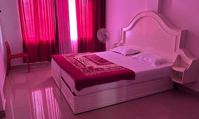 Devikolam Hotel | Crown residency