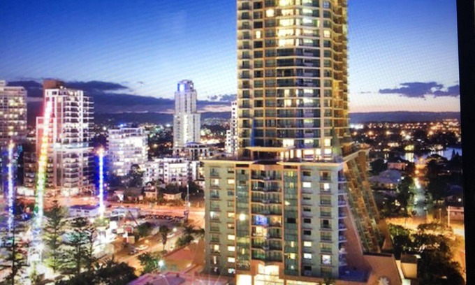 Surfers Paradise Apartment | Crown Towers 3 Bdrm Property