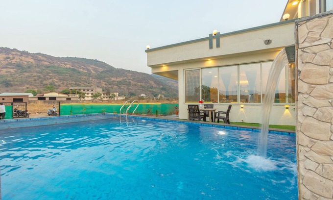 Wadgaon Villa | Crown Villa by Ebony Stays – Royal 3BHK Stay in Lonavala with Comfort
