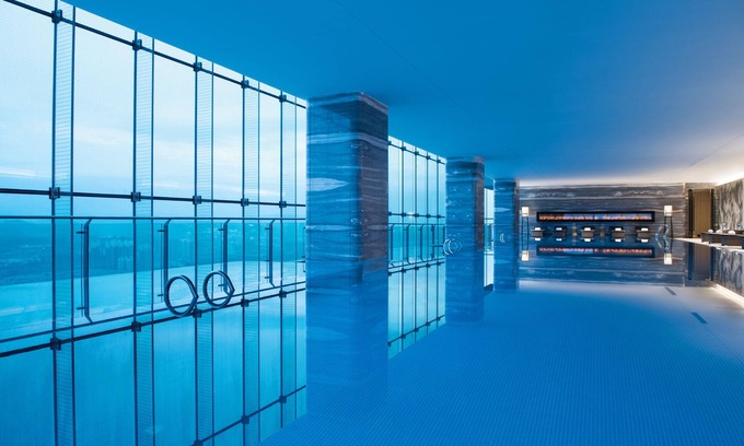 Jintai District Hotel | Crowne Plaza Baoji City Center by IHG