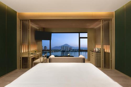 Licheng District Hotel | Crowne Plaza Putian by IHG