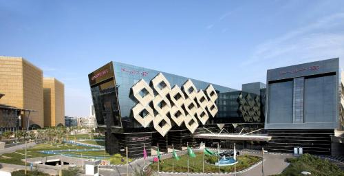 Riyadh Hotel | Crowne Plaza Riyadh - RDC Hotel & Convention by IHG