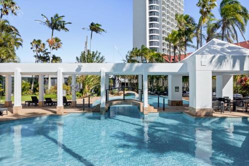 Surfers Paradise Hotel | Crowne Plaza Surfers Paradise by IHG