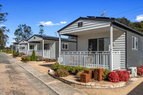 Crows Nest Hotel | Crows Nest Tourist Park