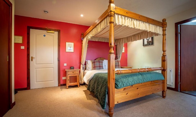 Newtonmore House | Crubenbeg Country House