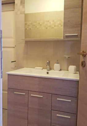 Beli Apartment | Crveni apartman