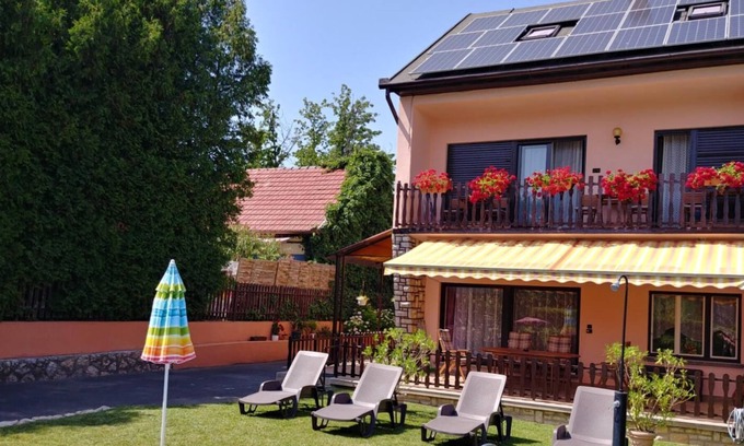 Balatonfoldvar Apartment | Crystal Apartement A