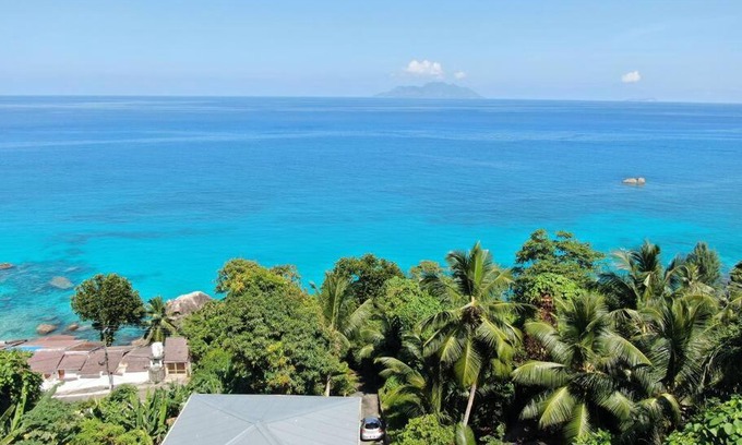 Glacis Apartment | Crystal Apartments Seychelles SeaView Ground Floor
