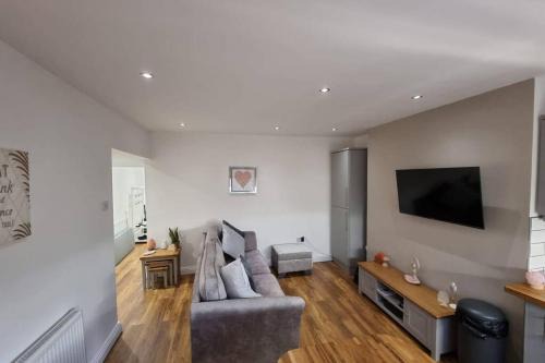 Hepworth House | Crystal Cottage - 5 min walk from Holmfirth Town Centre