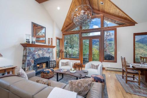Mountain Village House | Crystal Ridge Retreat Hot Tub Walk to Lifts