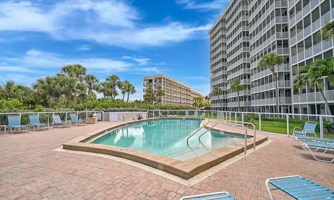 Siesta Key Condo | Crystal Sands 1106