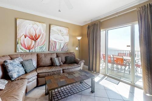 Gulf Shores Apartment | Crystal Shores West 102