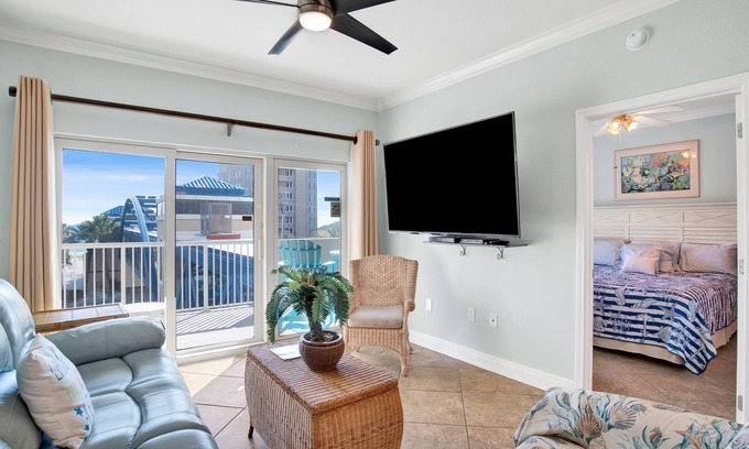 Gulf Shores Condo | Crystal Tower 304 Amazing Amenities