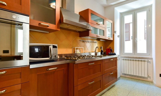 Rione XIV Borgo Apartment | CS Saint Peter / Vatican NEW up to 8pax Apartment!